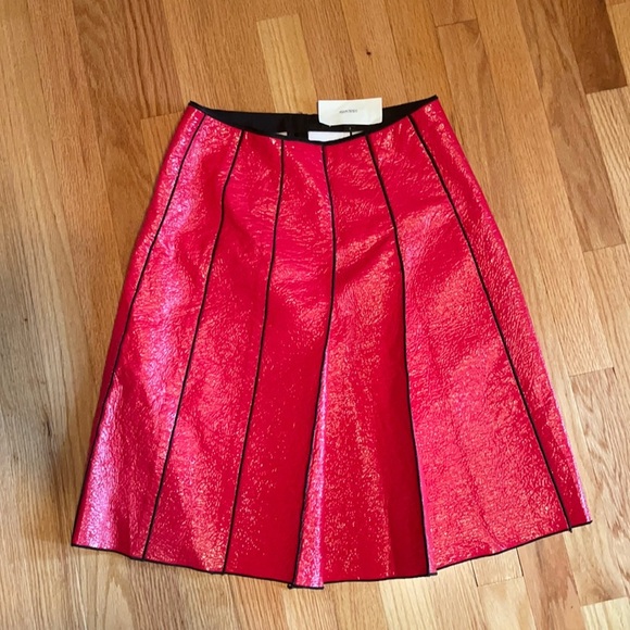 Marc Jacobs Dresses & Skirts - Marc Jacobs Red & Black Skirt - Size 0